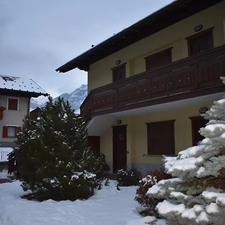 Apartment In Santa Lucia